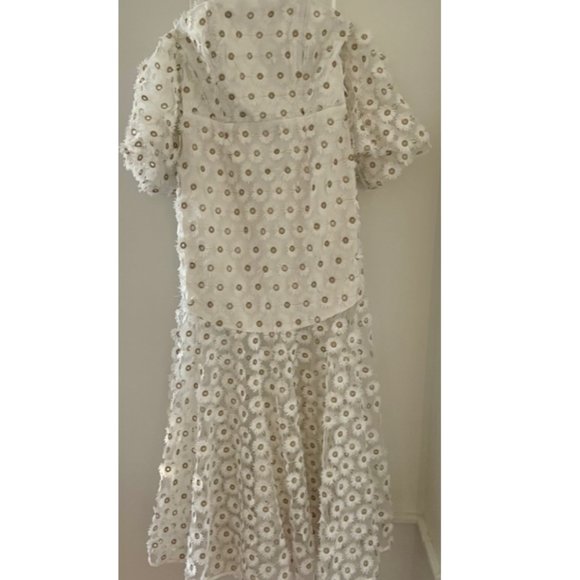 Bridal Off the Shoulder Flower and Gold Thread Embellished Dress - Picture 3 of 7